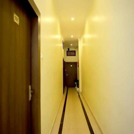 Hotel Blue Star Waranasi Zewnętrze zdjęcie