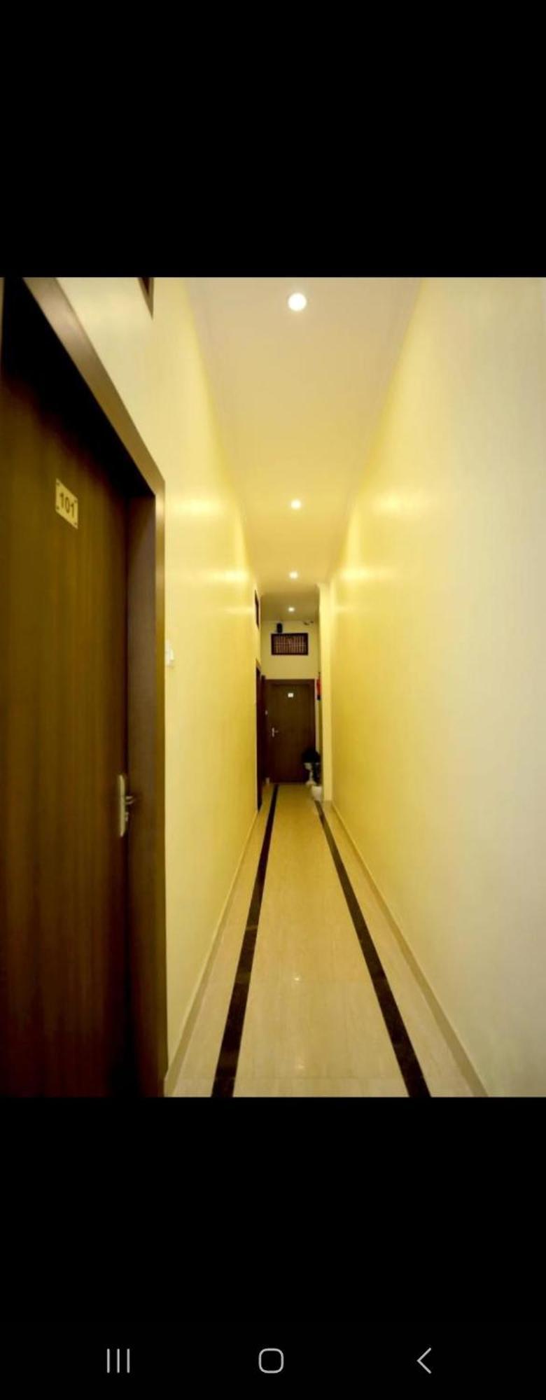 Hotel Blue Star Waranasi Zewnętrze zdjęcie